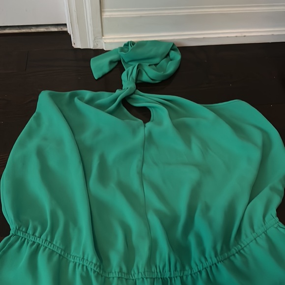 Emerald Bcbg short shorts romper - Picture 3 of 7